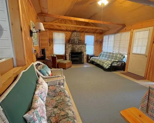 Swallow - Limit 4 Cottage Hotels in Sebago
