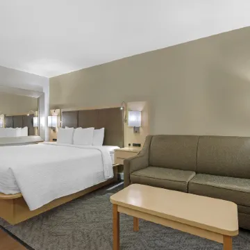 Best Western Plus South Coast Inn