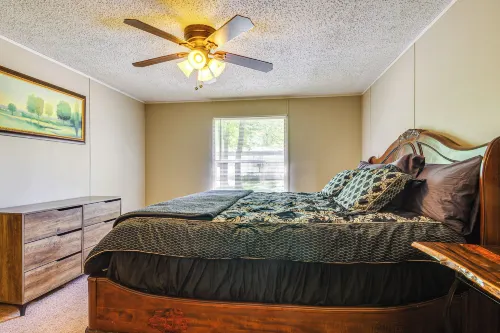 4 Mi to Bennett Spring SP: Dog-friendly Home! - 2-Star