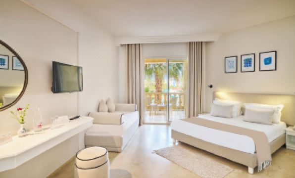 Houda Yasmine Marina & Spa