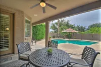 Spacious Surprise Home 6 Mi to Wildlife World Zoo - Wi-Fi