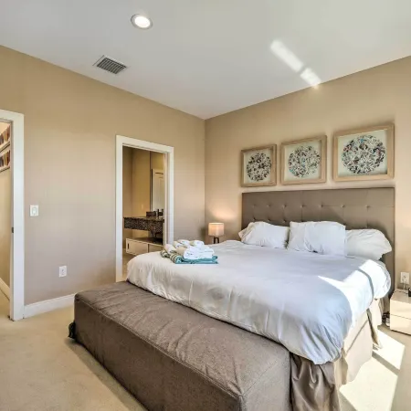 Upscale Townhome Close to Walt Disney World!