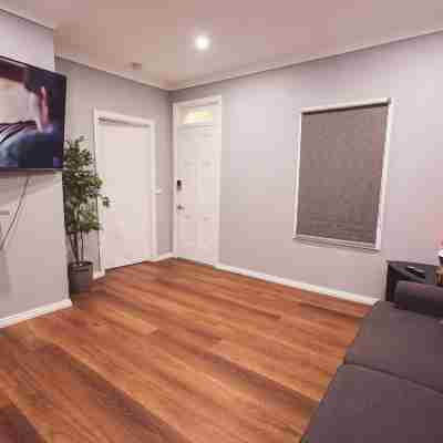 Cozy Family Home in Long Gully, Perfect for Relaxation Others