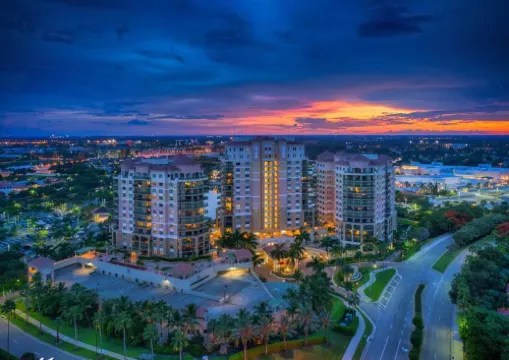 帶私人客房套間泳池PGA海灘的四卧室