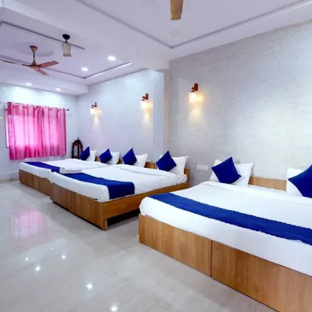 Basil Inn Near to Taj Mahal