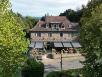 Hotel Biedermeier Hotels near Holzen