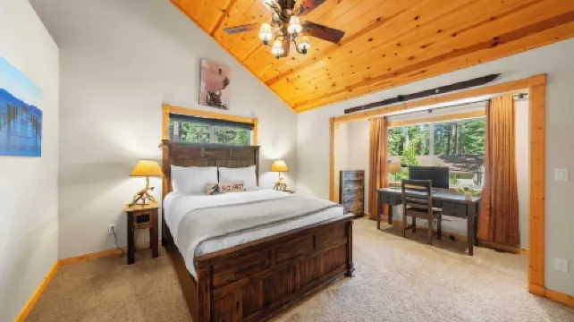 Outdoor Dining, Fireplace & Trails Nearby Cedar Hollow Retreat by Avantstay