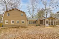 Quiet & Stylish Waterfront Gem w/ Dock in Eatonton - 3-Star
