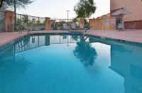 โรงแรม ฮอลิเดย์ อินน์ แอนด์ สวีทส์ กู๊ดเยียร์ - เวสต์ ฟีนิกซ์ แอเรีย บาย IHG