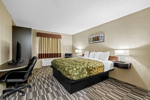 Rodeway Inn Hotels in Webster