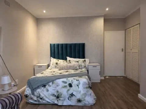 Heaven Hotel berhampiran New Aposolic Church