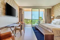 Wine & Books by the Sea, Algarve Resort