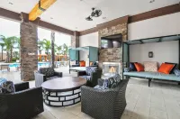 Golden Getaway - Luxe Resort, Games & Views