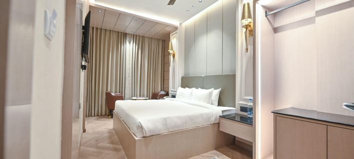Hotel the Royal Placid Hotels in Jammu