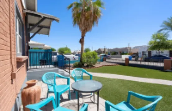 Cute & Cozy Renovated APT in the Heart of Phoenix