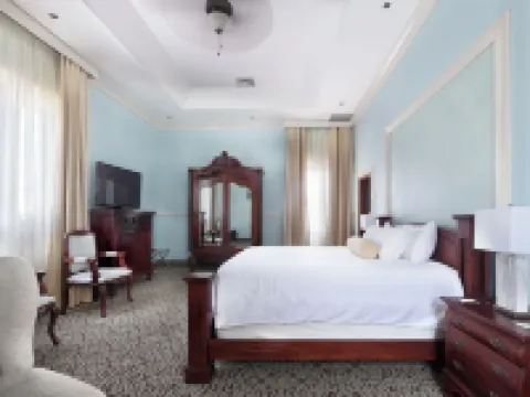 Hotel la Perla Leon Hotels in Leon