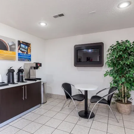 Motel 6 Troy, IL Отели в г. Трой