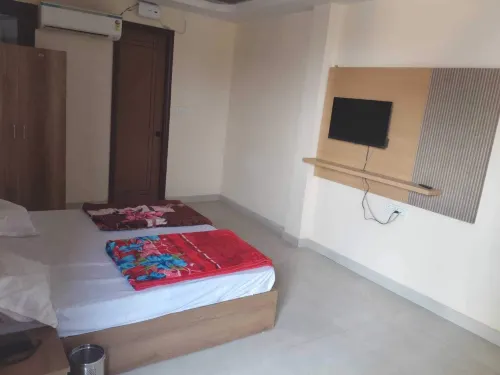 Hotel Awadh Grand