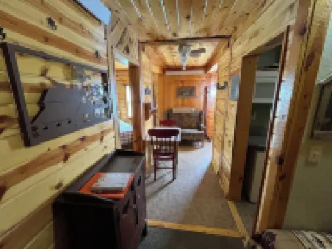 Mountain Peaks Inn, ELKHORN MOUNTAIN SUITE, Downtown Hill City