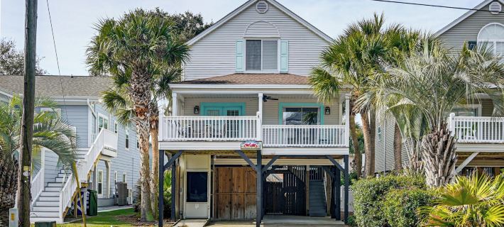 Walk to Ocean: Surfside Beach Gem w/ Private Pool Hotéis em Surfside Beach
