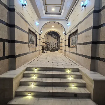 Travelers House