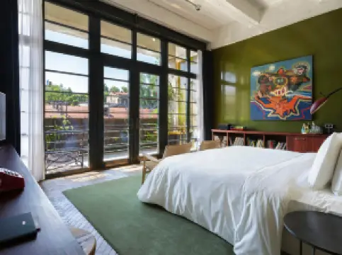 Stamba Hotel