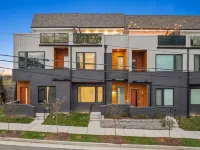 Private Home w Rooftop Game Room Near Downtown - Bungalows