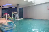 Tratterhof Mountain Sky Hotel - Pools