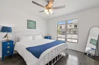 Oaks Cottages Modern 2BR Retreat