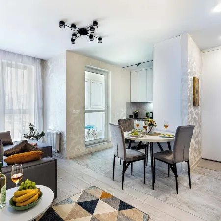 Three-room apartment near Avia Mall