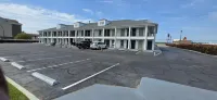 Jameson Inn Douglas - parking