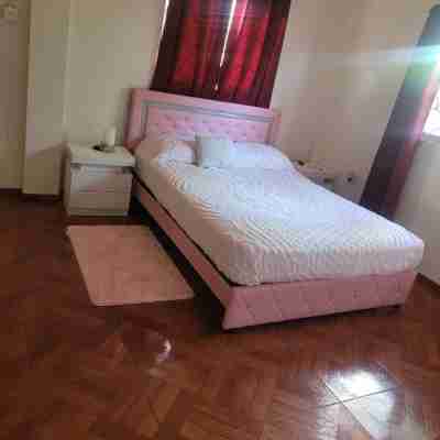 Beautiful 3 bedroom modern home Rooms