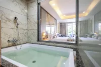 Mountain Creek 7BHK Villa by ELIVAAS - Villas