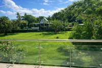 Seabeds 3 Bedroom Beachside Apartment Home Hôtels à : 