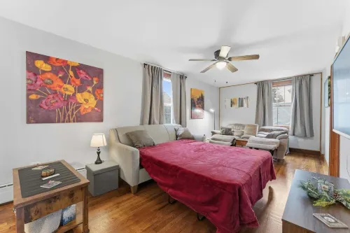 Quiet Comfort Near The Heart Of Johnstown 2 Bedroom Home - 2-Sterne