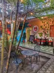 Hostal Centro Cultural el Talpetate Hotels near Zona 2