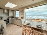 Writer s Retreat - Peaceful Cosy Seafront Retreat for Two Ξενοδοχεία στην πόλη Fraserburgh
