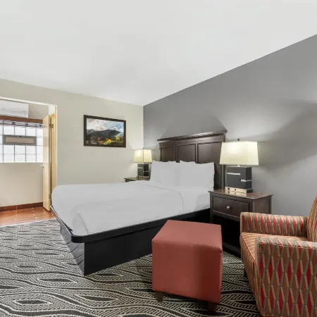 Best Western Braddock Inn Отели в г. Ла Вейл
