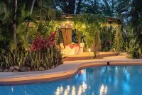 Hacienda Guachipelin Volcano Ranch Hotel & Hot Springs - Pools