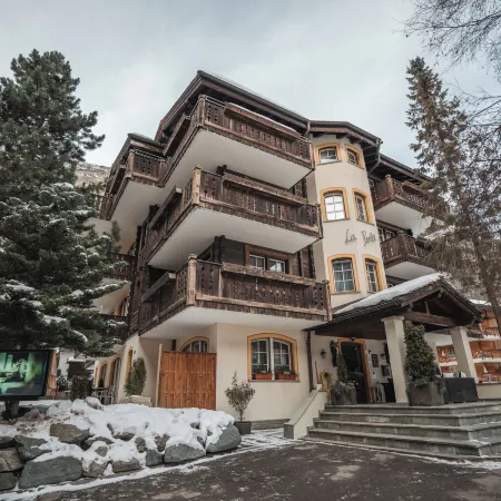 La Perle Apartments