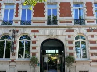 Chateau Fort Lapin Hotels near Koolkerke