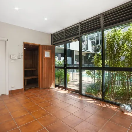 Peaceful 1-bed Apartment Near Brisbane's Heart