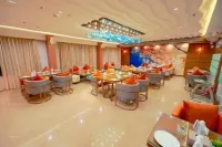 RG Exclusive Stay & Fine Dine, Akola - parking