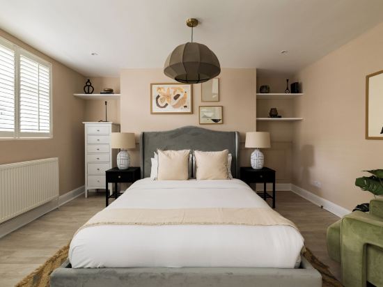Brass & Shaker Clapham
