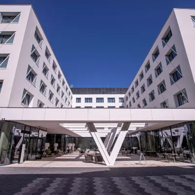 Mercure Debrecen Hotels near Saint Anne's Cathedral