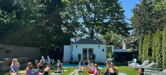 Pool/5 min walk to Beach/Restaurants/Museums- Village House w/backyard Hotels in Suffolk County