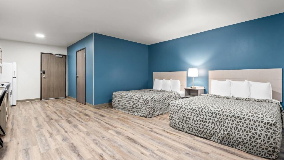 Woodspring Suites Lancaster North