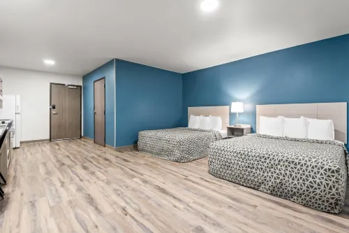 Woodspring Suites Lancaster North