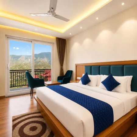 Hotel Luxeevista By Navodayans