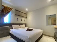 Hotel Paris Santika - Gym